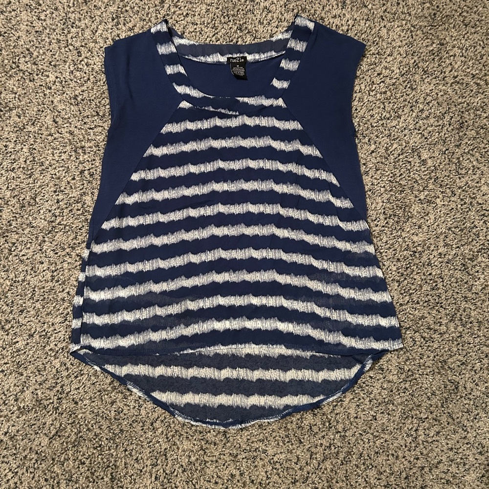 Women’s Rue 21- Striped Top - Blue and White- Size Medium!